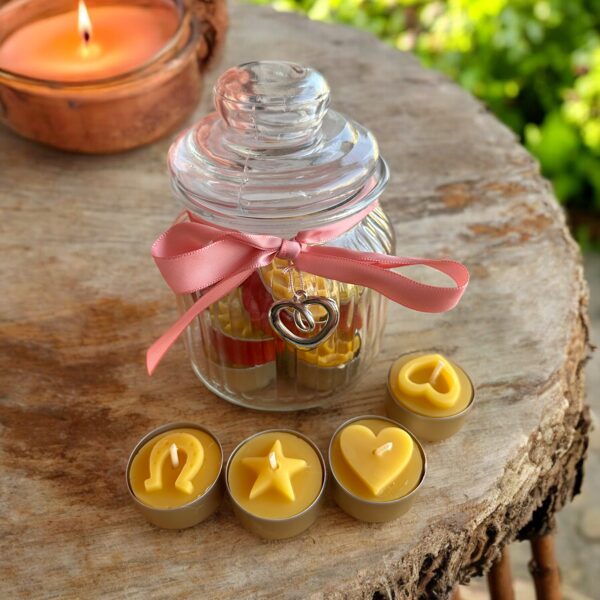 Bišu vaska tējas sveces elegantā stikla traukā