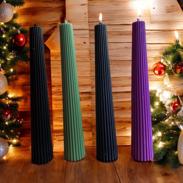 Sojas vaska sveces - garās rievainās 23. cm x 3.5 cm + elegants stikla svečturis