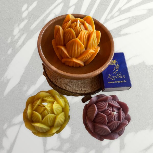 Bišu vaska lotosa ziedu komplekts ar keramikas palikni