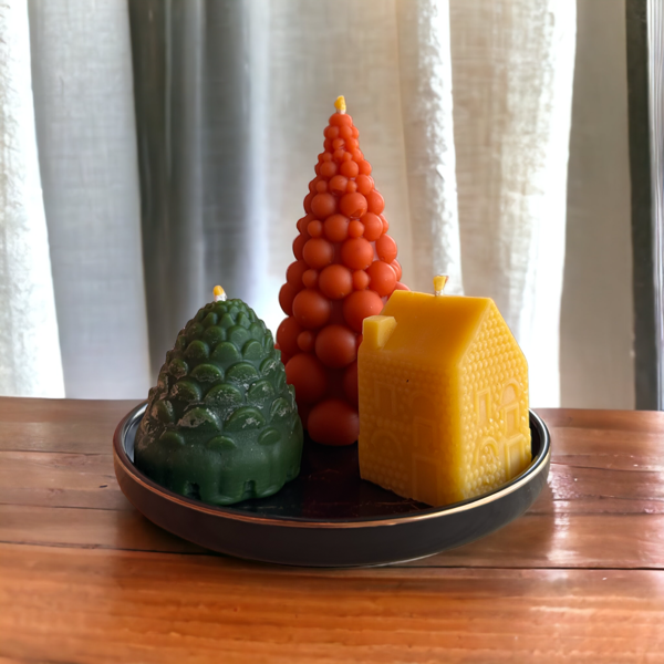 Izsapņo savu Ziemassvētku pasaku - bišu vaska sveču komplekts